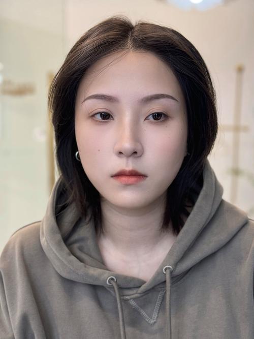 最新的半永久绣眉