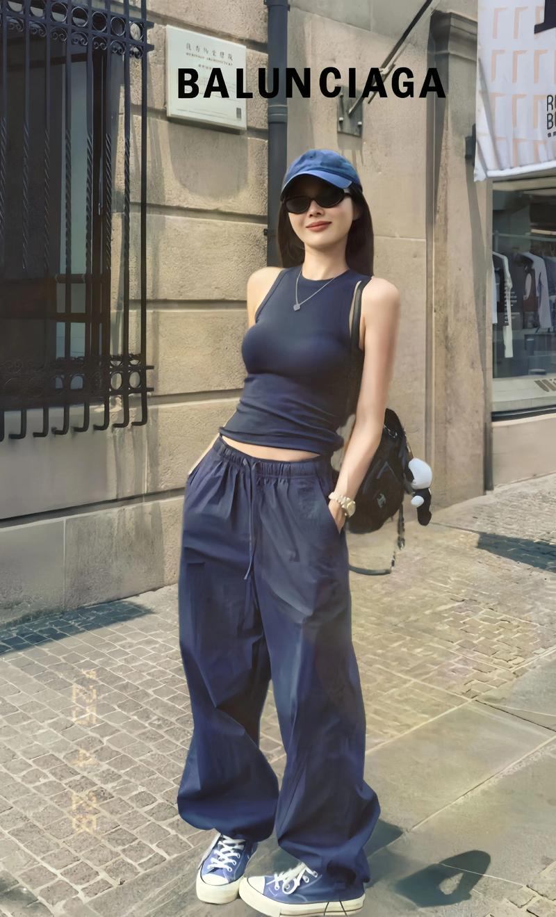 背心吊带裤要怎么搭配外套