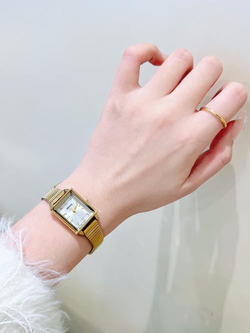 戒指跟手表怎么搭配好