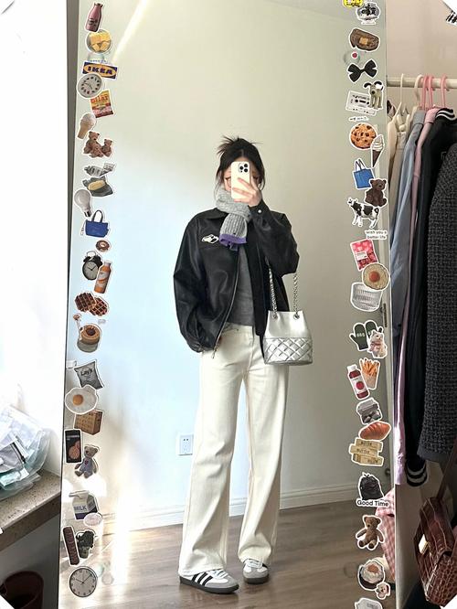 皮衣怎么搭配围巾好看