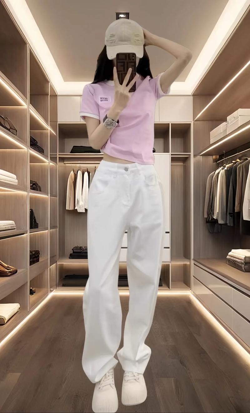 白色裤子配什么颜色短袖