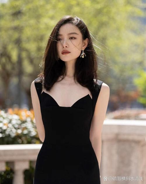 倪妮是什么脸型