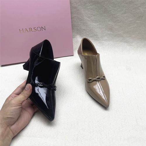 冬季尖头高跟裸靴怎么搭配