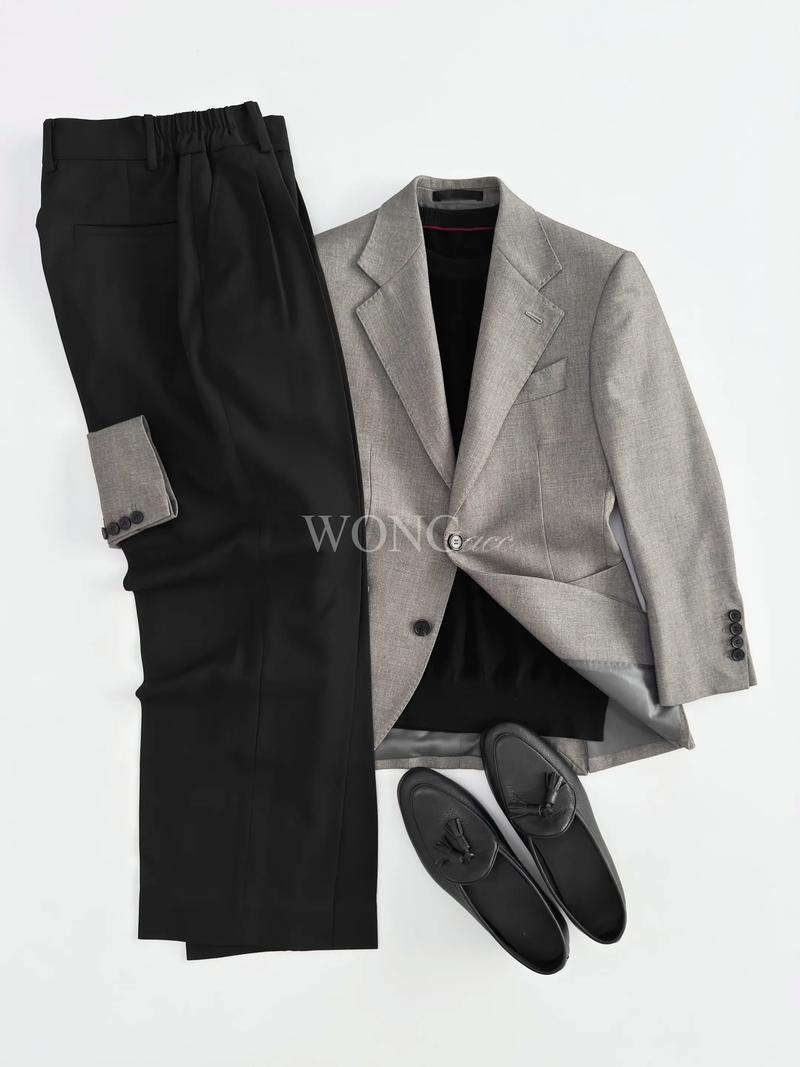 黑灰色上衣配什么裤子