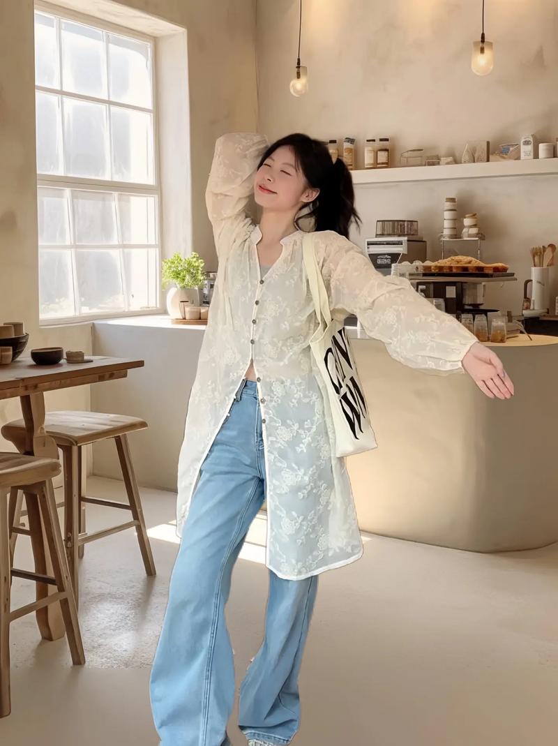 长款蕾丝打底怎么搭配外套