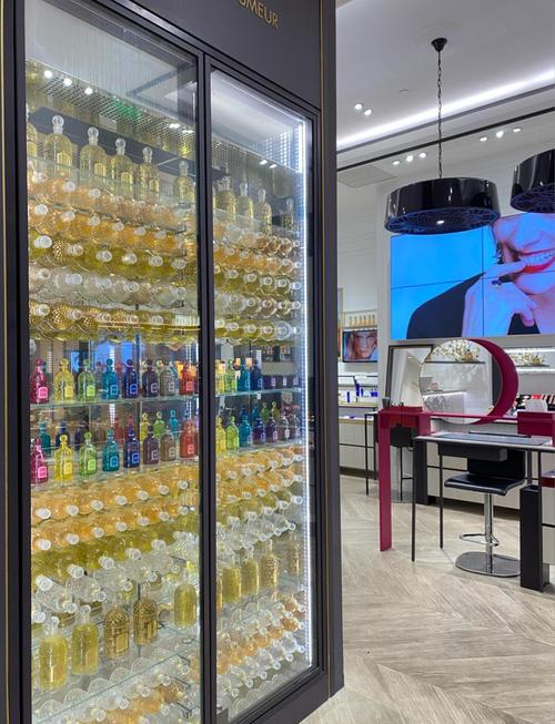 娇兰最新形象门店