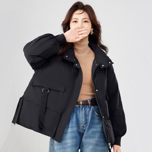 黑色棉衣里面怎么搭配