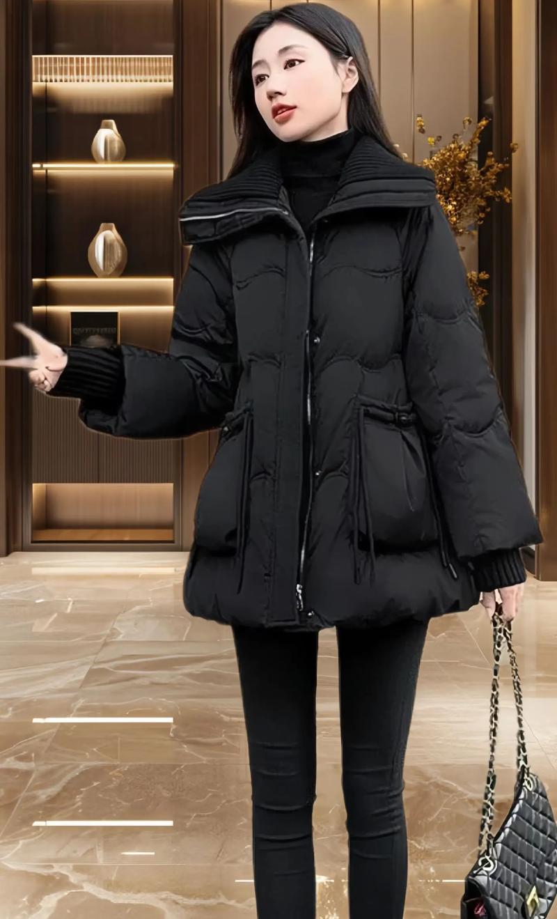 黑色棉衣里面怎么搭配