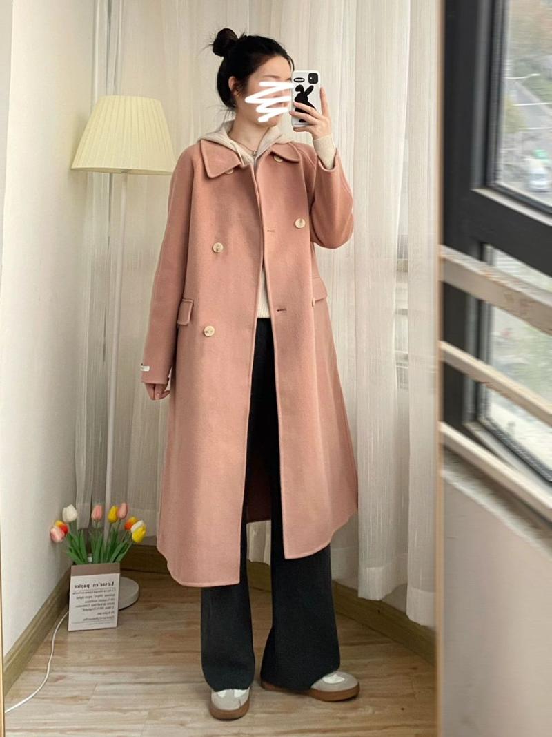 粉红大衣怎么搭配