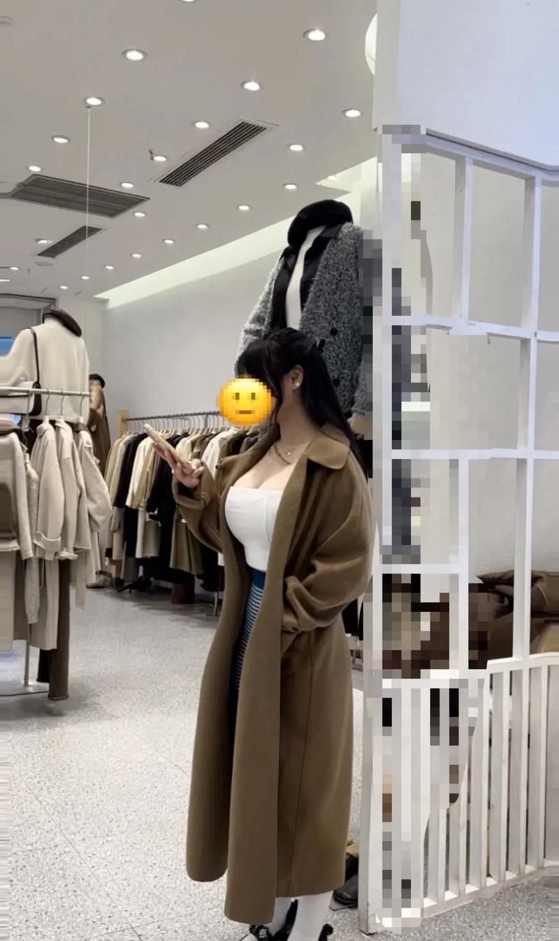 冬天胸大怎么搭配衣服