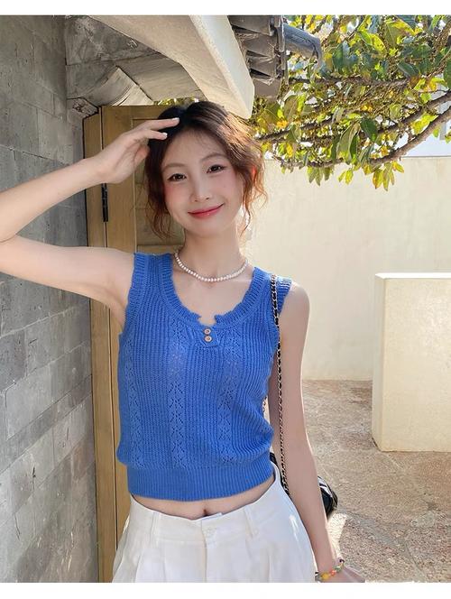 吊带打底怎么搭配