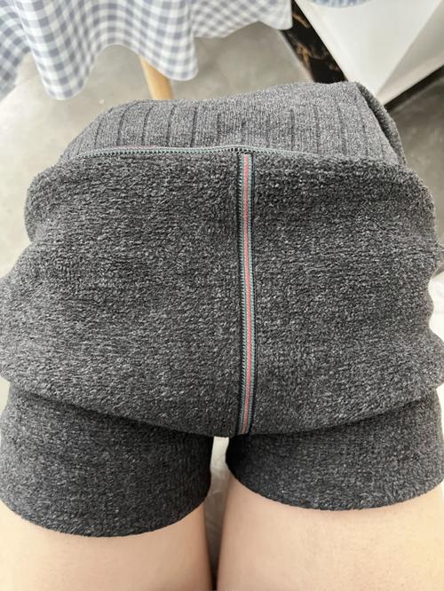 灰色丝袜怎么搭配可爱