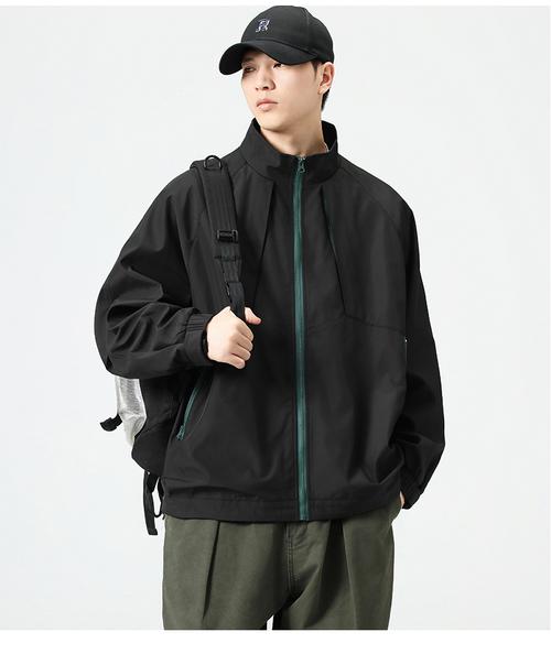 黑色外套配什么裤子男