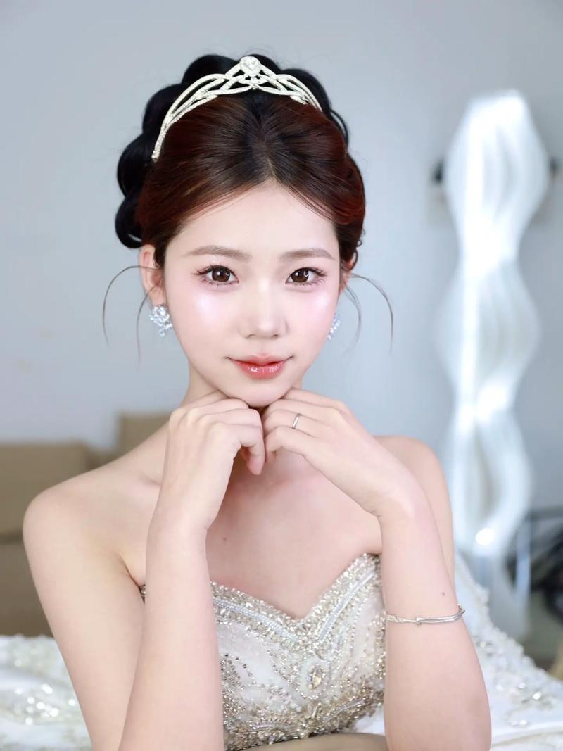 2025最新韩式妆容