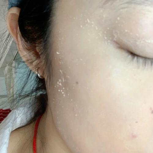 防晒霜为什么会搓泥