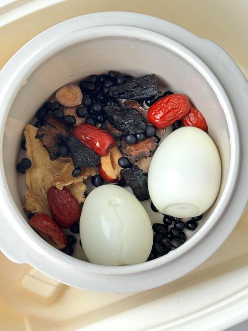 皮肤暗黄吃什么调理