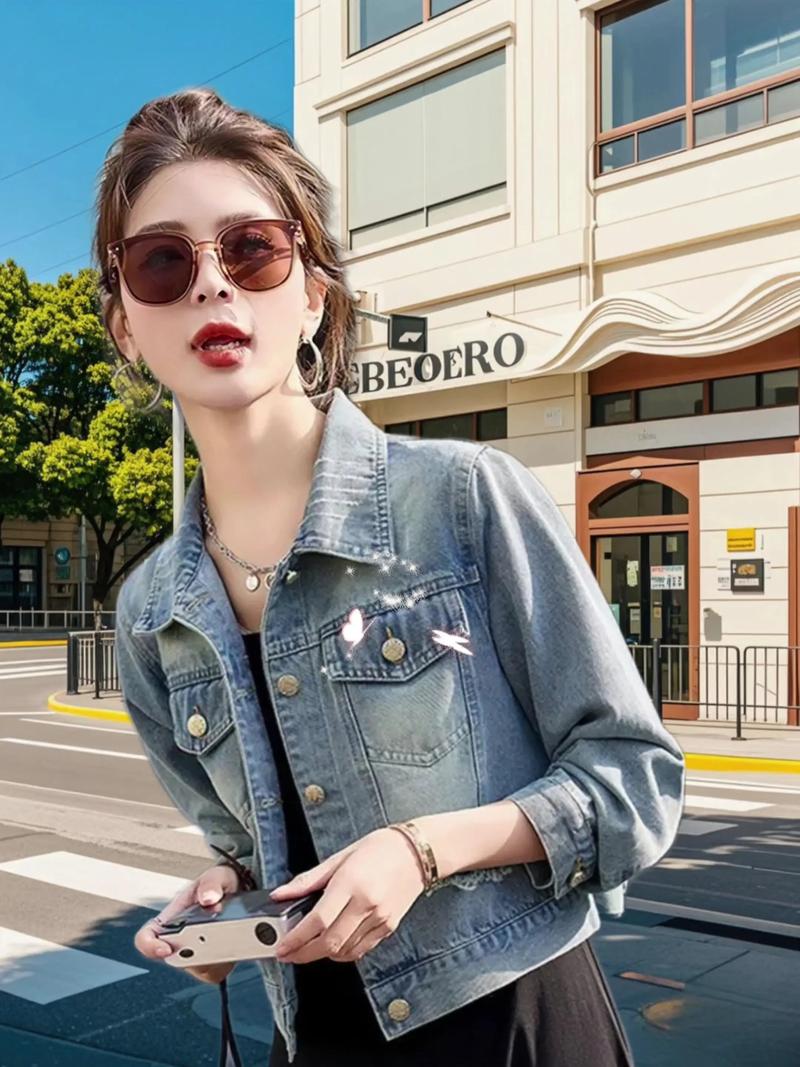 廓形牛仔短外套怎么搭配