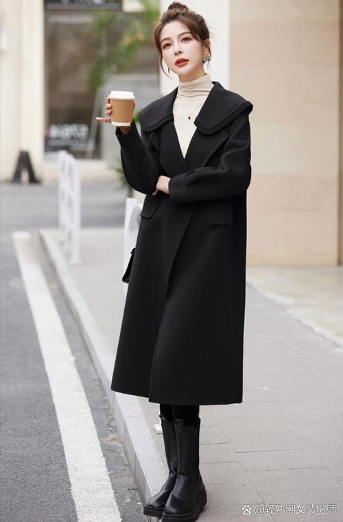 黑色妮子大衣怎么搭配