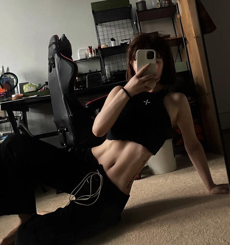 女生马甲线是什么