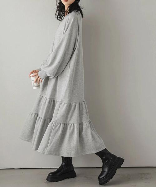 棉质灰色连衣长裙怎么搭配