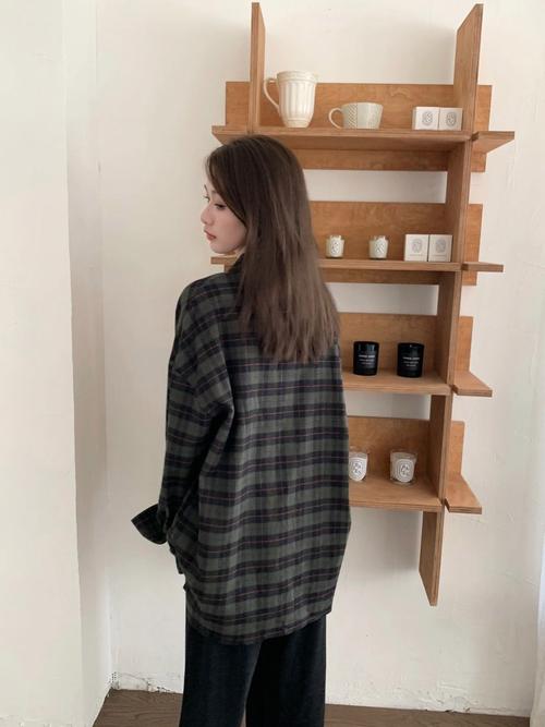 棉绿格子衬衣怎么搭配