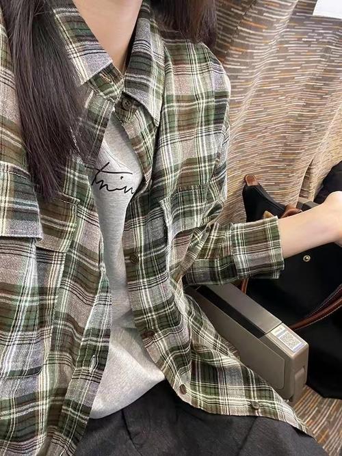 棉绿格子衬衣怎么搭配