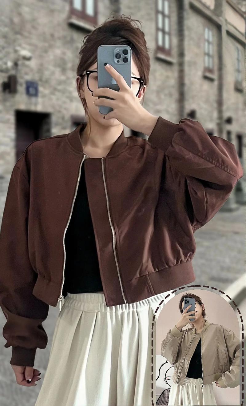 短款棒球服怎么搭配