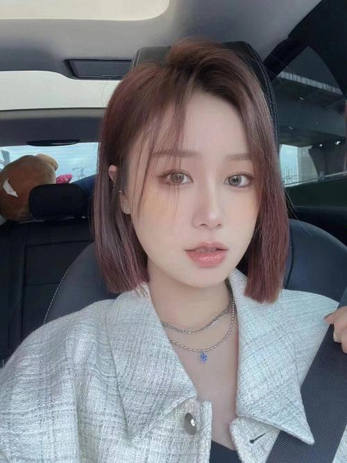 脸肤色怎么搭配头发颜色发型屋