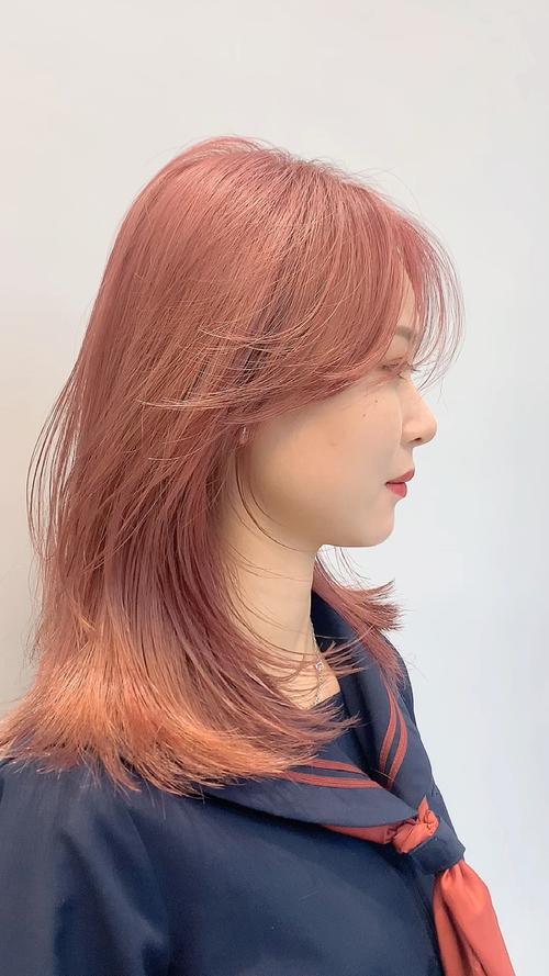 脸肤色怎么搭配头发颜色发型屋