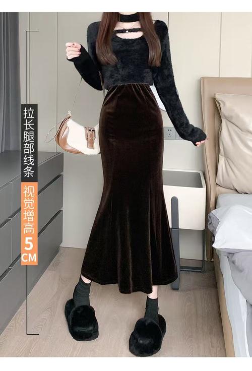 冬天黑色包裙怎么搭配