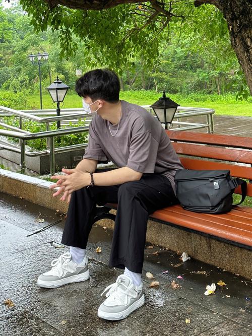 回力鞋怎么搭配