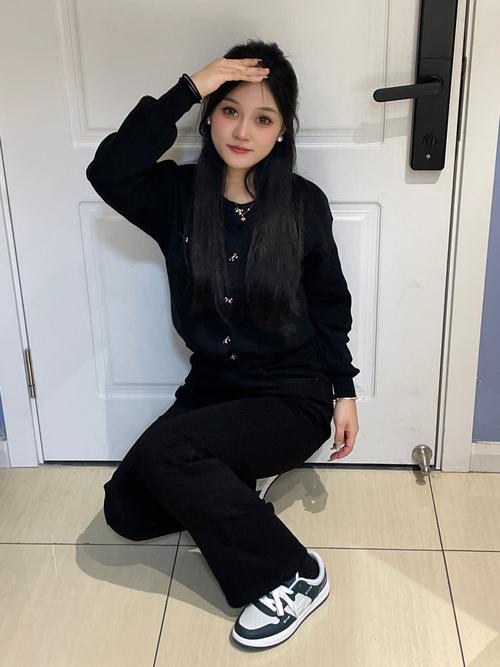 回力鞋怎么搭配