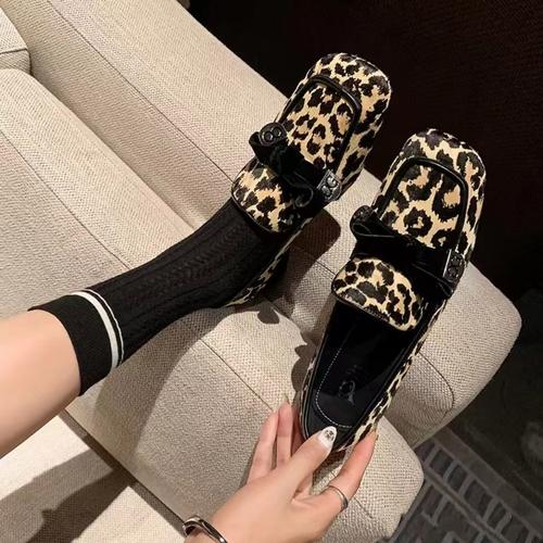 豹纹鞋怎么搭配好看