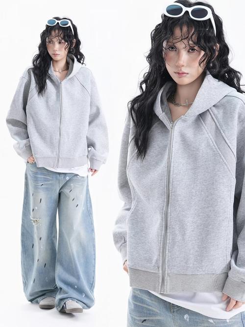 宽松卫衣怎么搭配外套