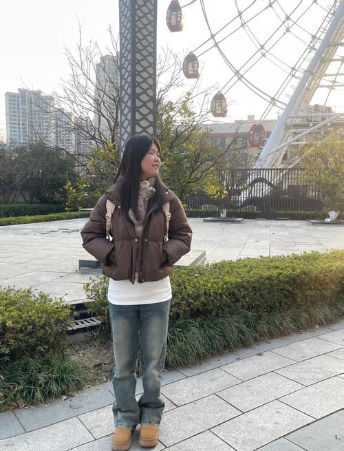 短袄子怎么搭配