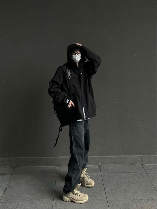 灰色短靴怎么搭配外套