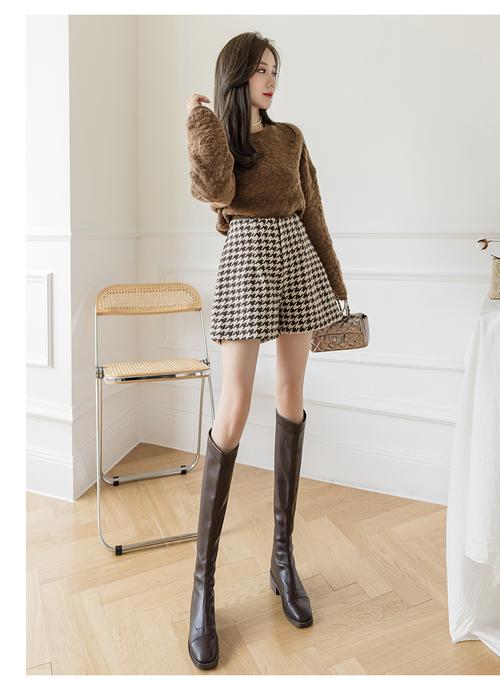 千鸟格短裤怎么搭配