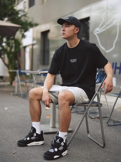 男运动装怎么搭配好看