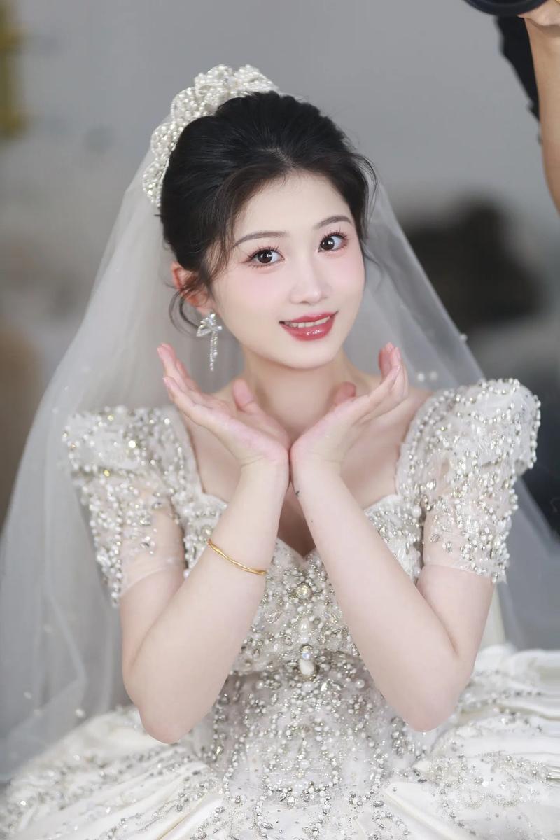最新最好看的新娘发型