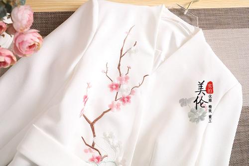 民族风中长款外套怎么搭配