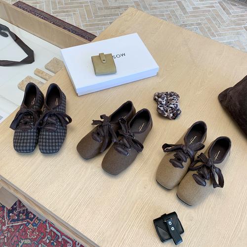 系踝交叉绑带芭蕾平底鞋怎么搭配