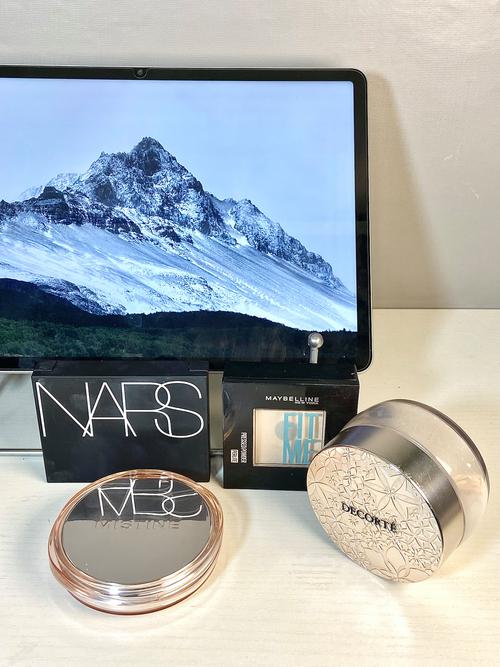 自然堂最新款粉饼