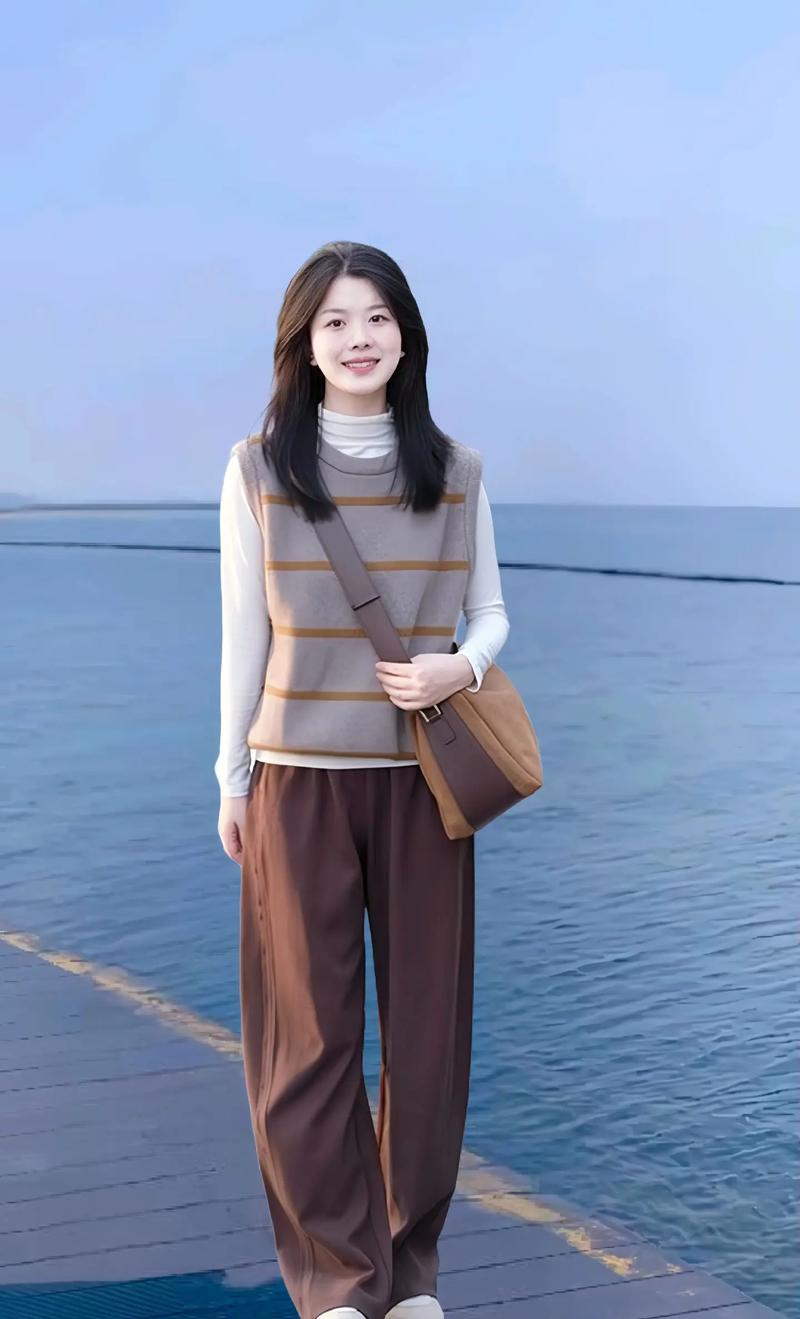 高领打底秋衣怎么搭配