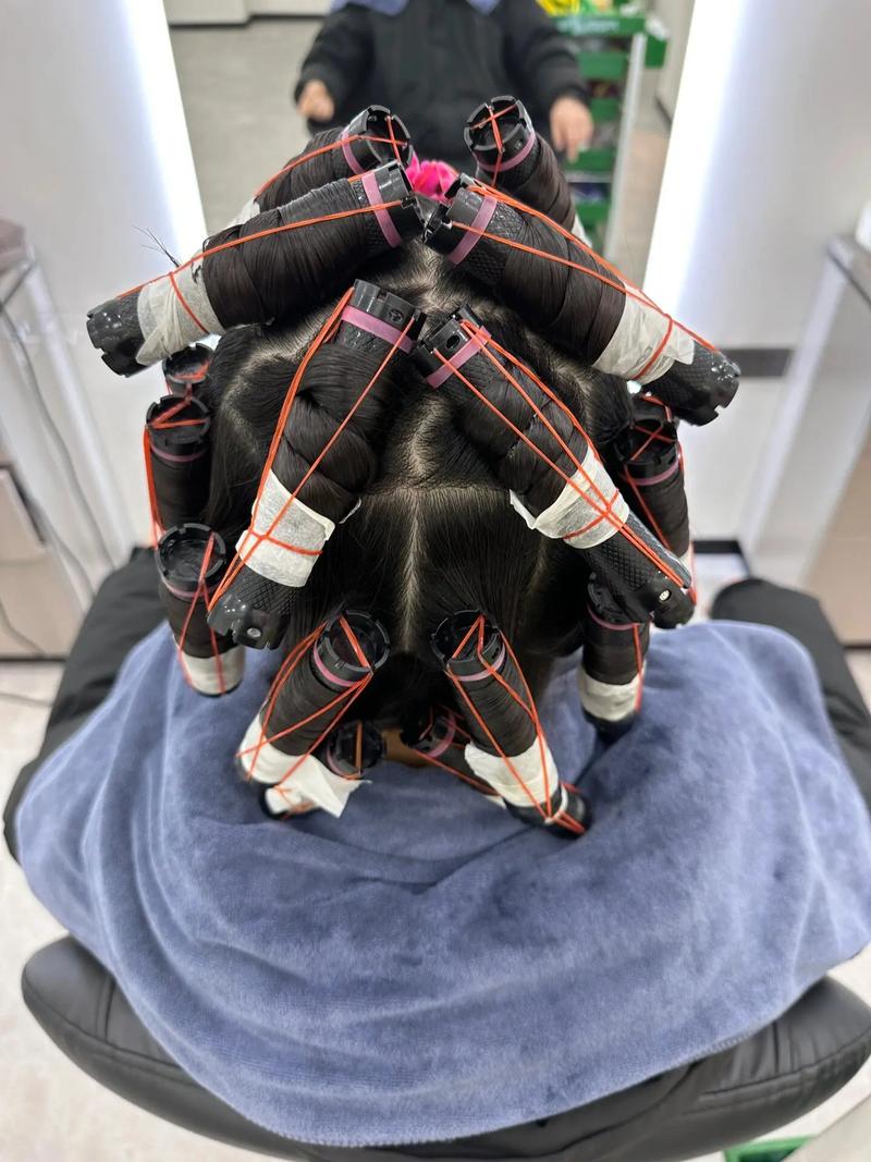 头发为什么会变卷