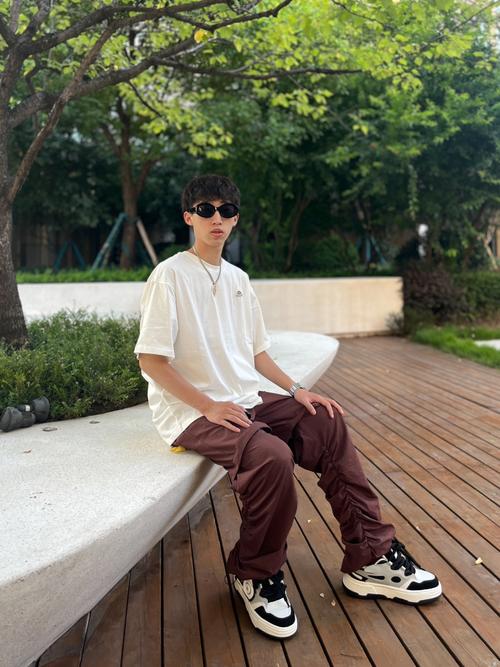 男人瘦怎么搭配衣服