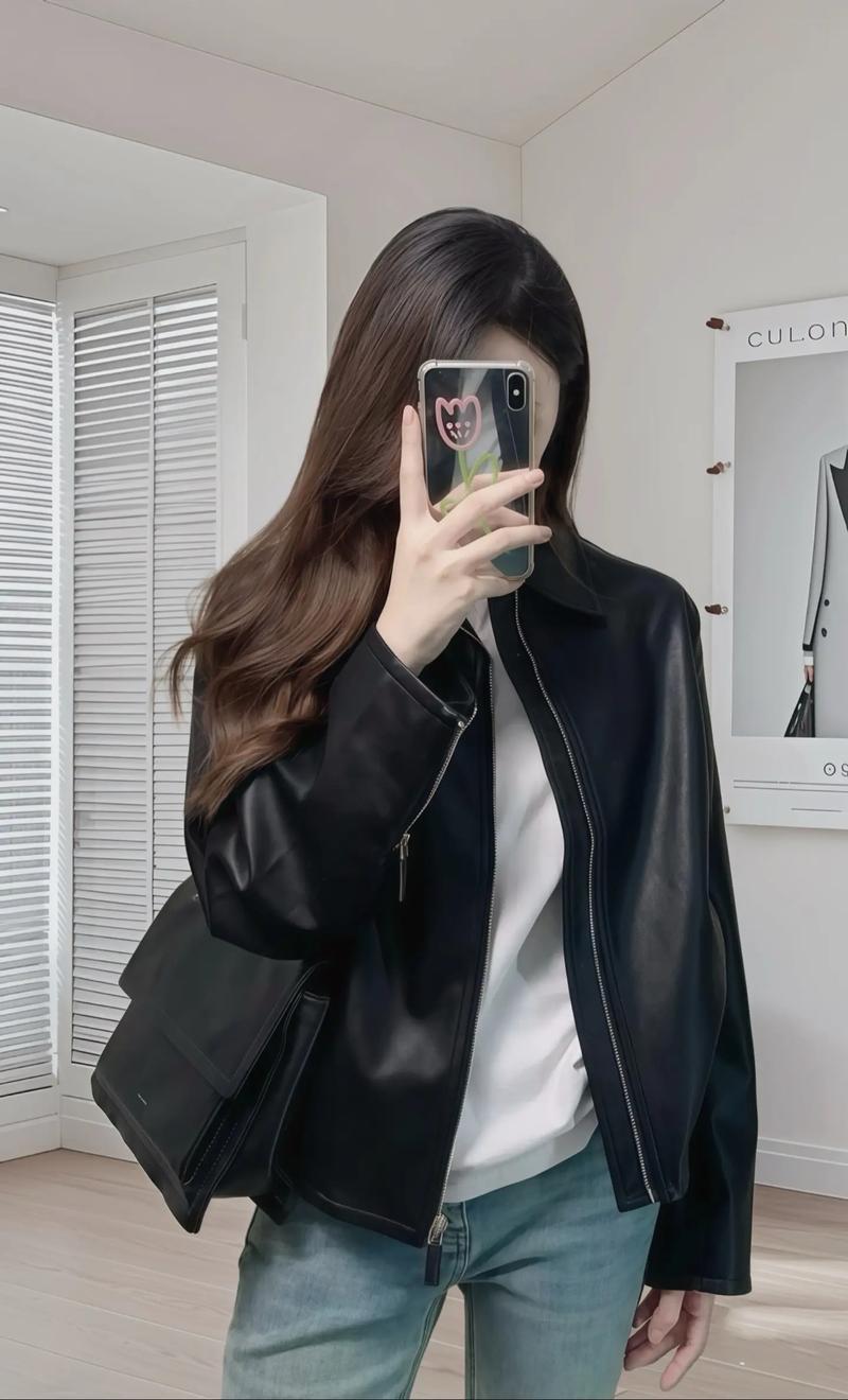 短款皮衣怎么搭配图片