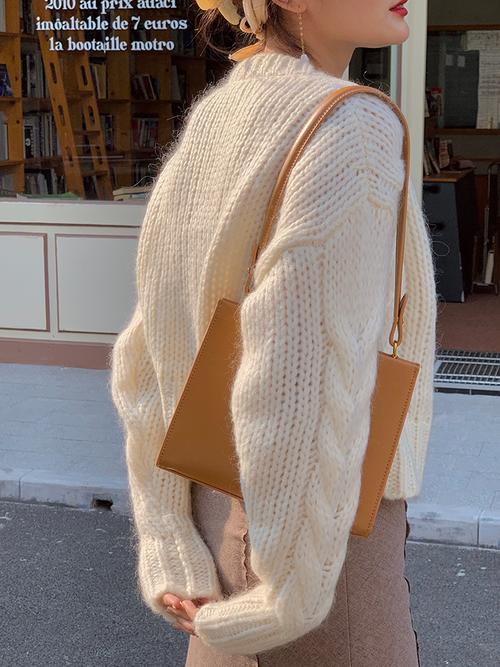 米色毛衣配什么外套