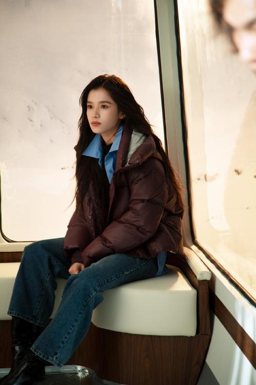 羽绒衬衫怎么搭配