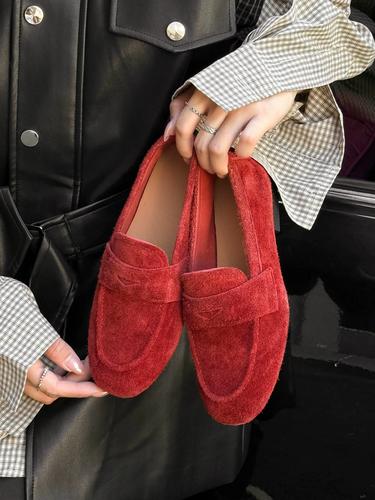 红色乐福鞋怎么搭配