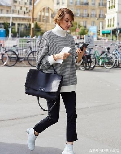 白色短靴子怎么搭配